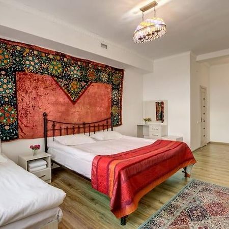 Olive Hotel Kochkor Bagian luar foto