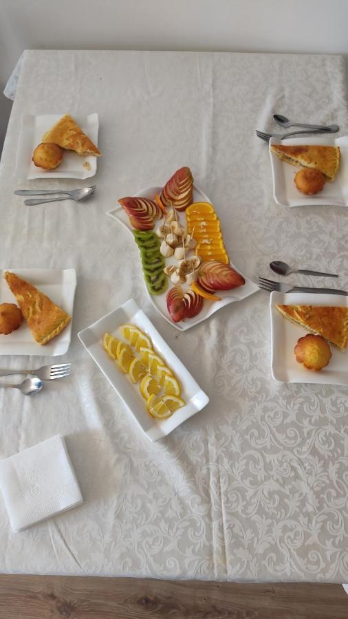 Olive Hotel Kochkor Bagian luar foto