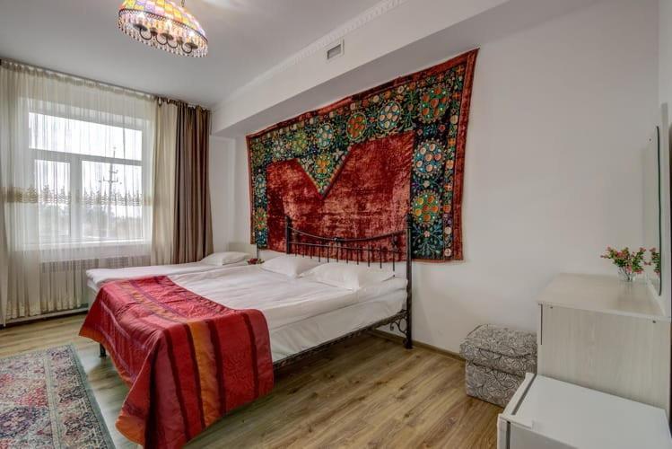 Olive Hotel Kochkor Bagian luar foto
